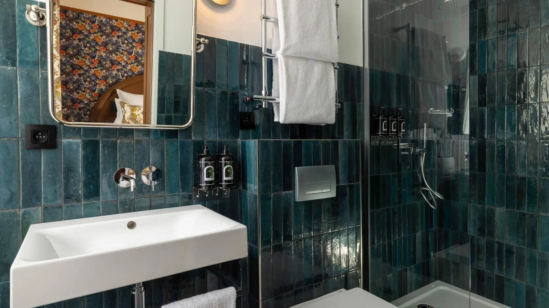 Hotel Ginette A La Folie & Spa Παρίσι