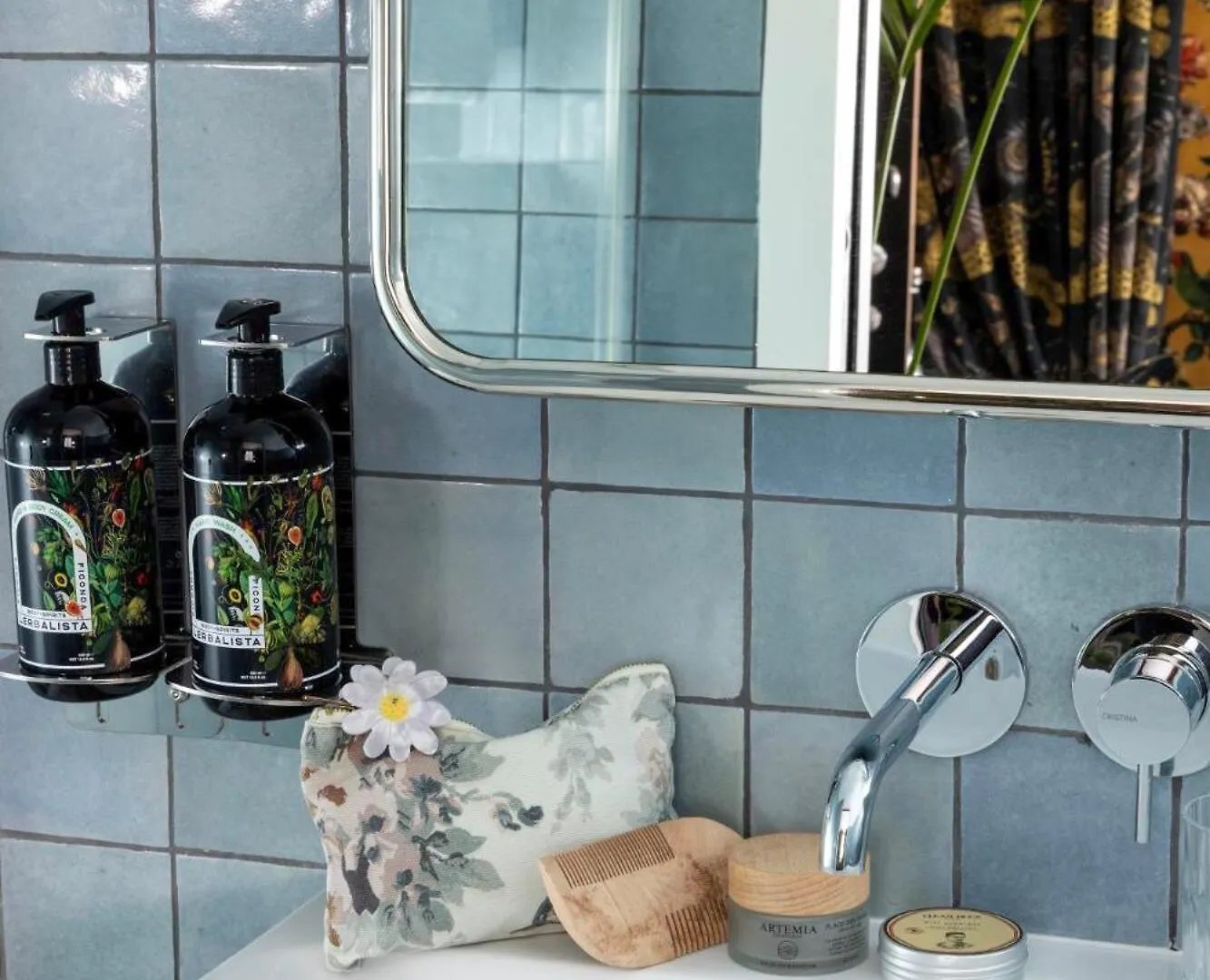 Hotel Ginette A La Folie & Spa パリ